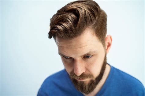 widow peak men|45 Best Widows Peak Hairstyles for Men in 2024。